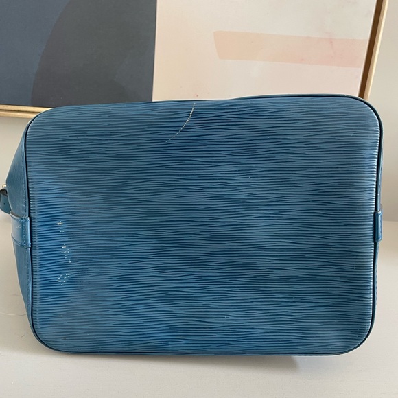 Louis Vuitton LV Authentic Blue Epi Petit Noe Shoulder Leather Bucket Bag - Picture 9 of 15